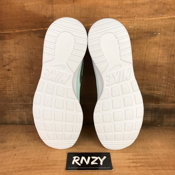 NEW Nike Tanjun Igloo Green - Picture 5 of 7